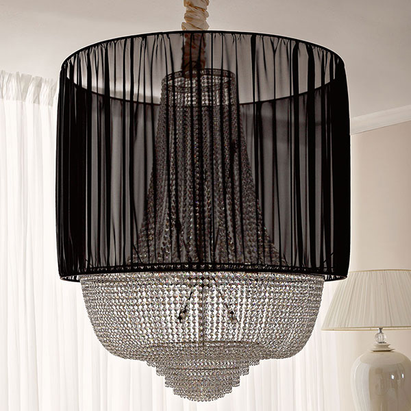 <strong>CL4</strong><br>
lampadario stile Impero con paralume, 18 luci   
Ø 100 x 143 cm