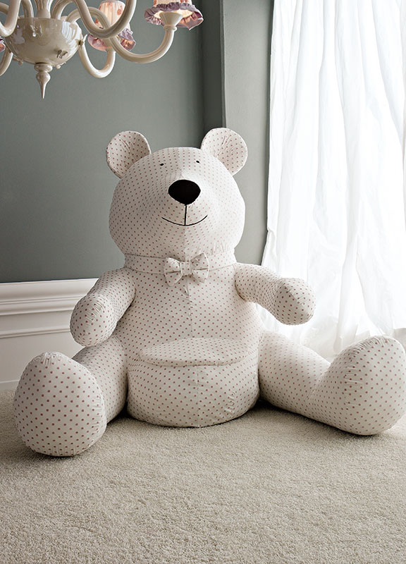 <strong>7022</strong> extra large teddy bear with seat       
L. 135 x P. 105 x H. 130 cm